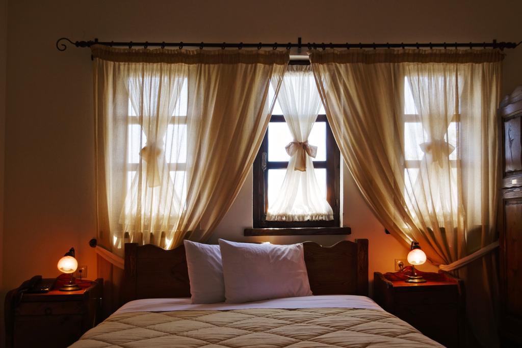 Petrini Gonia Aparthotel Livadero ภายนอก รูปภาพ